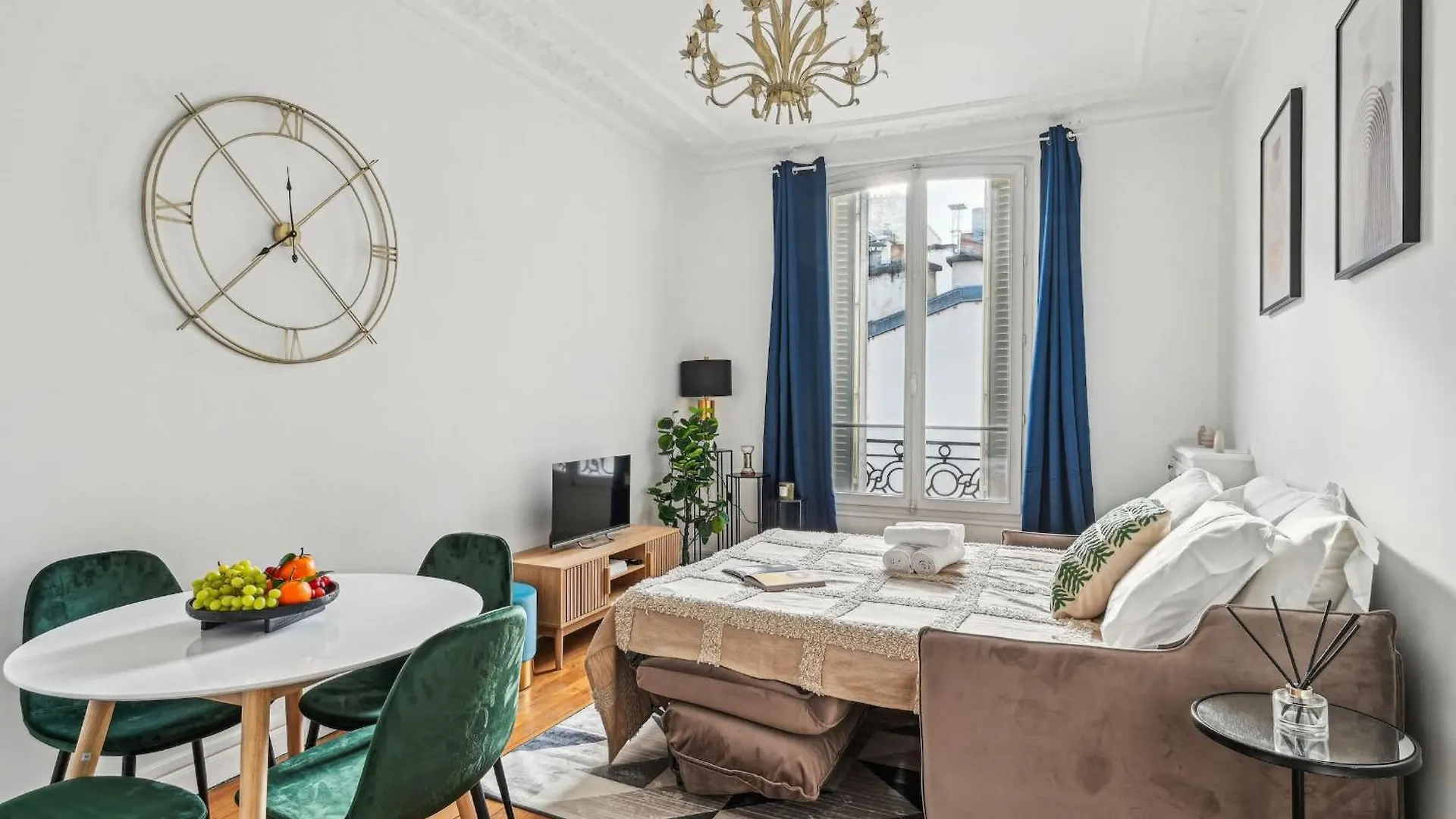 Bnbnova - 1Br -Eiffel Tower & Champs De Mars Paris 0*,  France